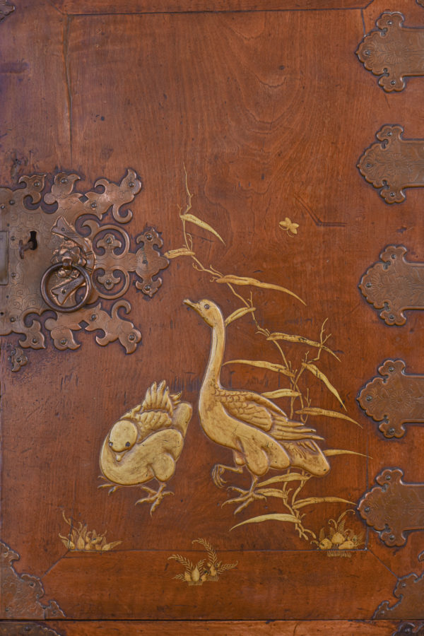 A fine 17th Century Japanese Mulberrywood Gilt-Lacquer Cabinet Details
