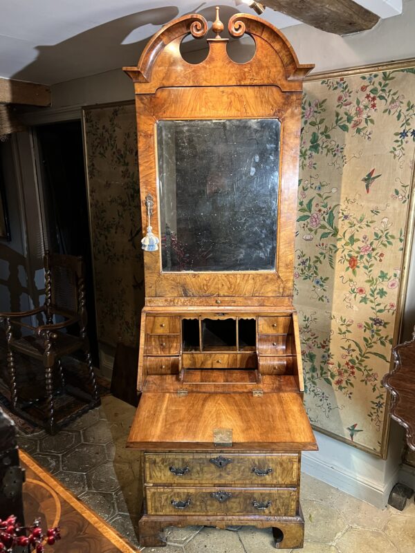 A rare small early-18th century walnut bureau bookcase/ cabinet - Open