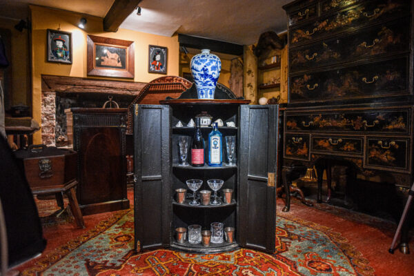 An Early 18th Century Red Japanned Corner Cupboard Or Cabinet Inside