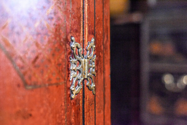 An Early 18th Century Red Japanned Corner Cupboard Or Cabinet Hinge