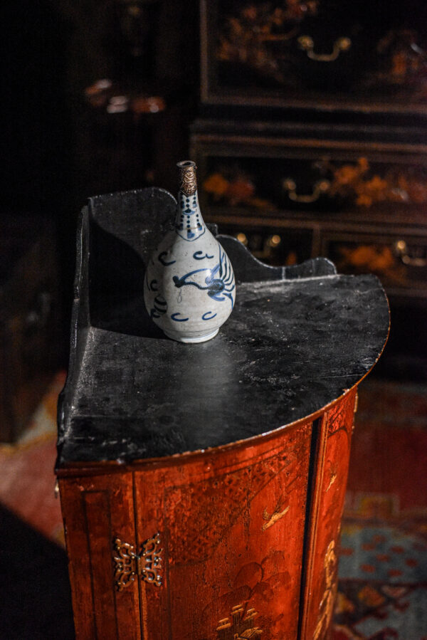 An Early 18th Century Red Japanned Corner Cupboard Or Cabinet Top