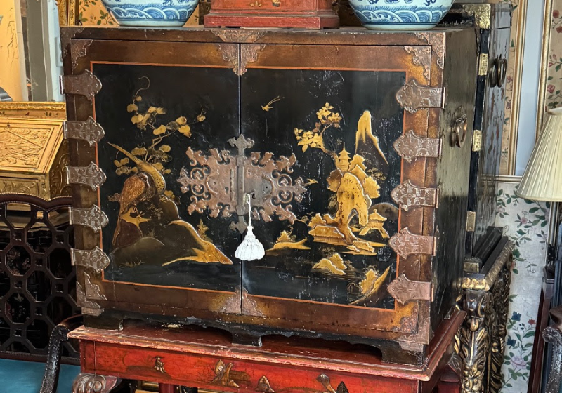 Season's Greetings From Box House Antiques