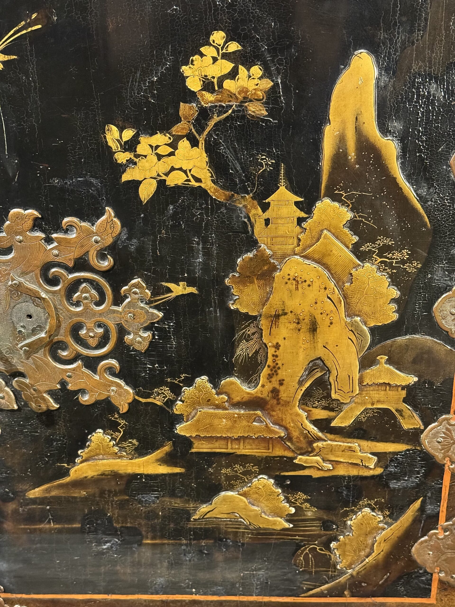 IMG_2902 18th Century Chinoiserie Lacquer Cabinet Close Up