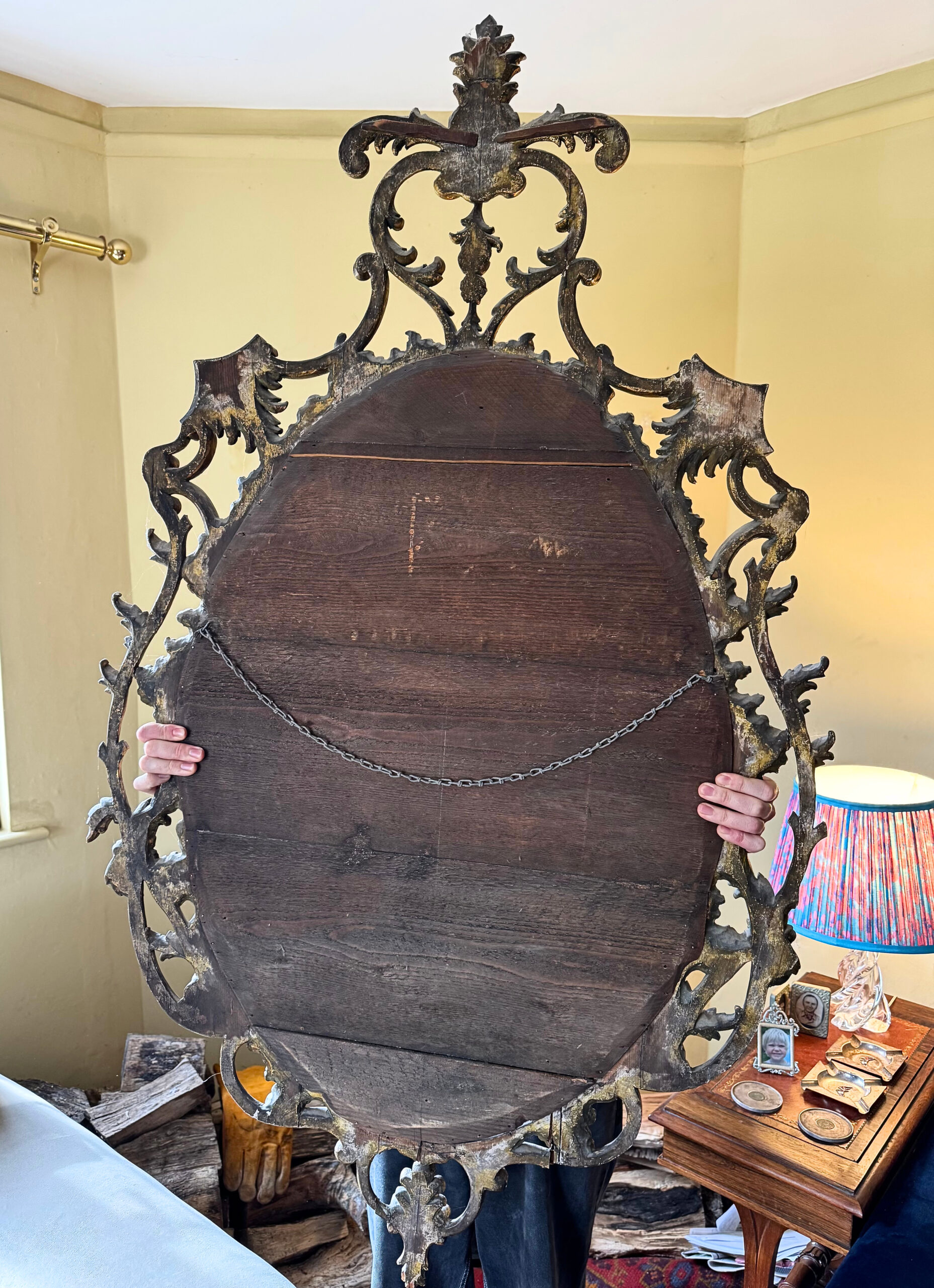 3953f176-4bf1-4133-a5f2-eafad648c621 Large George III Chippendale Carved Giltwood Mirror Back