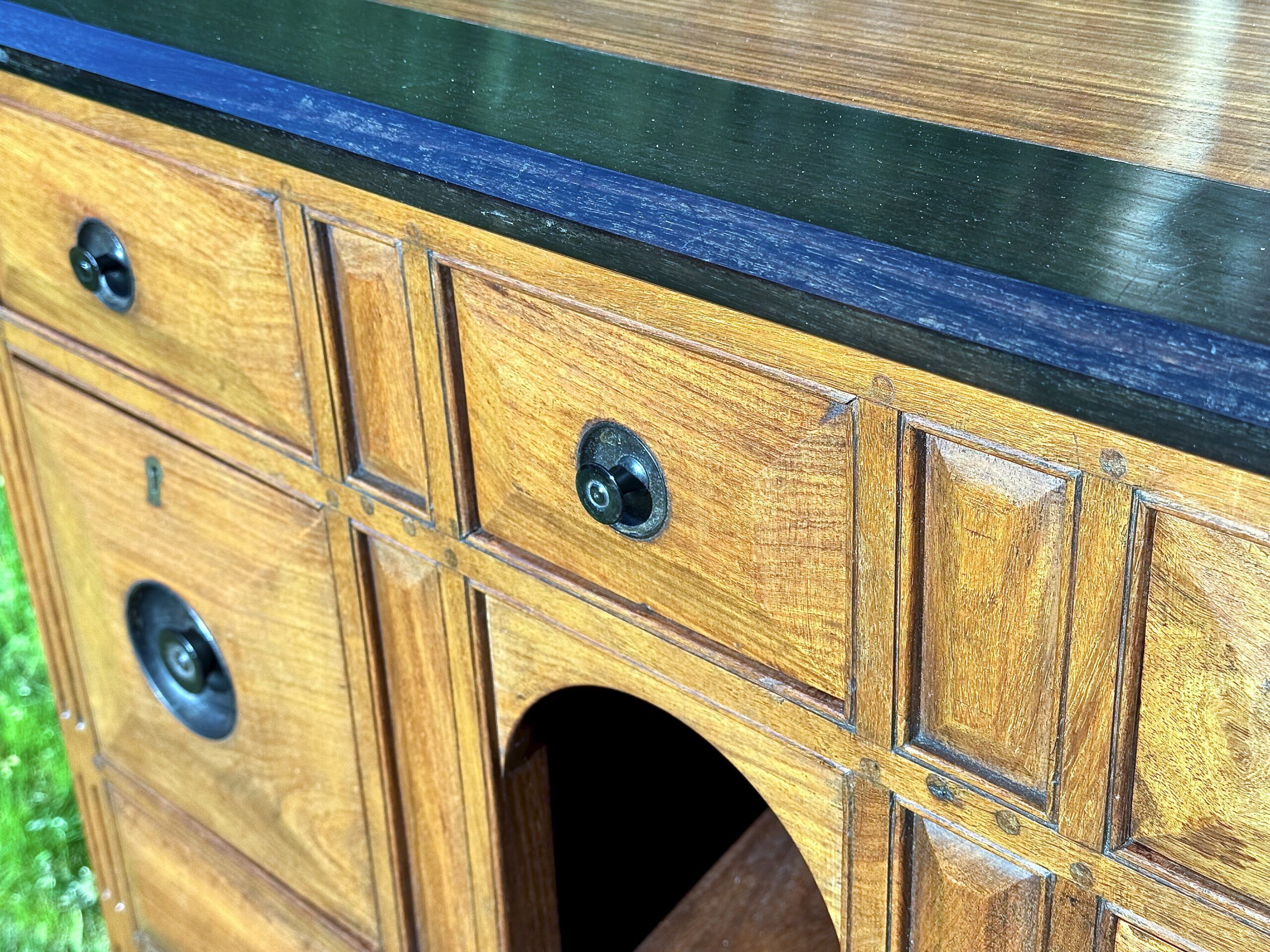 IMG_3576 Rare 19th-Century Satinwood Rosewood Ebony Colonial Chest Detail